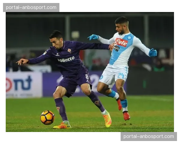 半场：那不勒斯0-1佛罗伦萨，冈萨雷斯头球破门